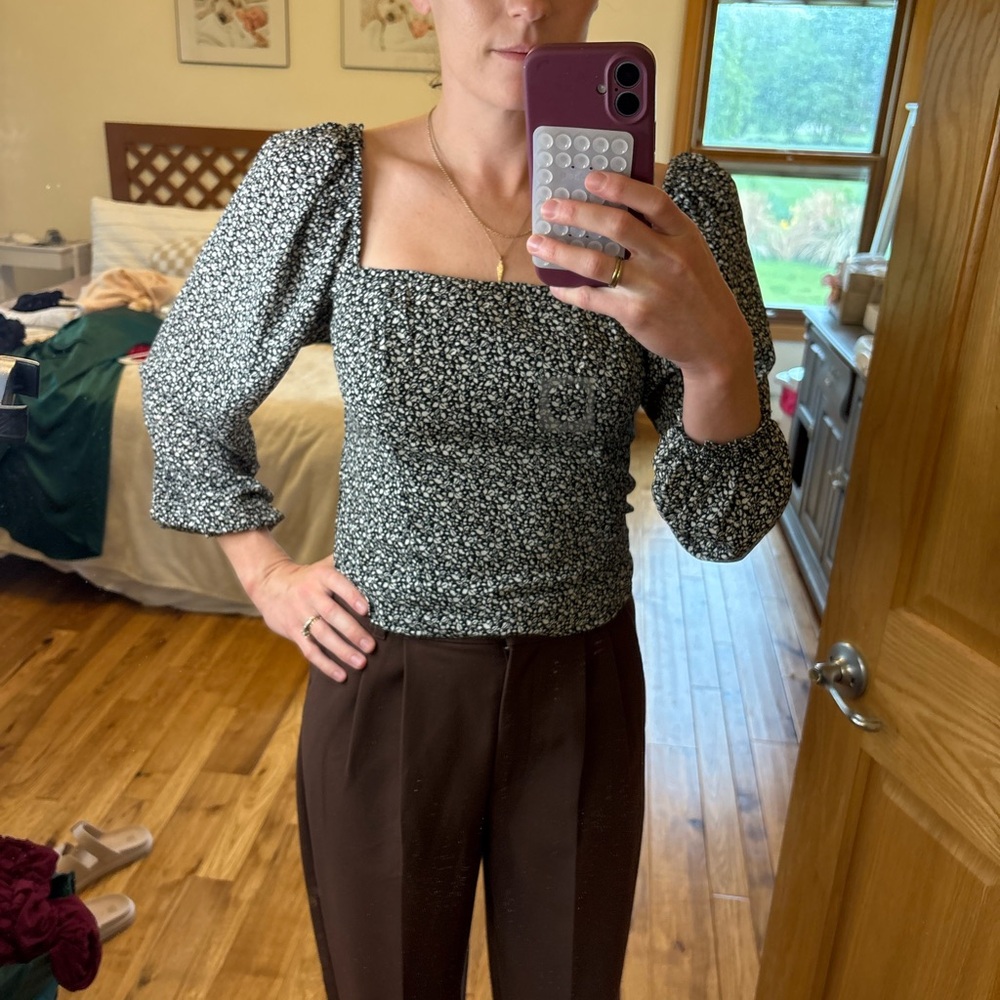 Abercrombie & Fitch Floral Black and White Women's Top